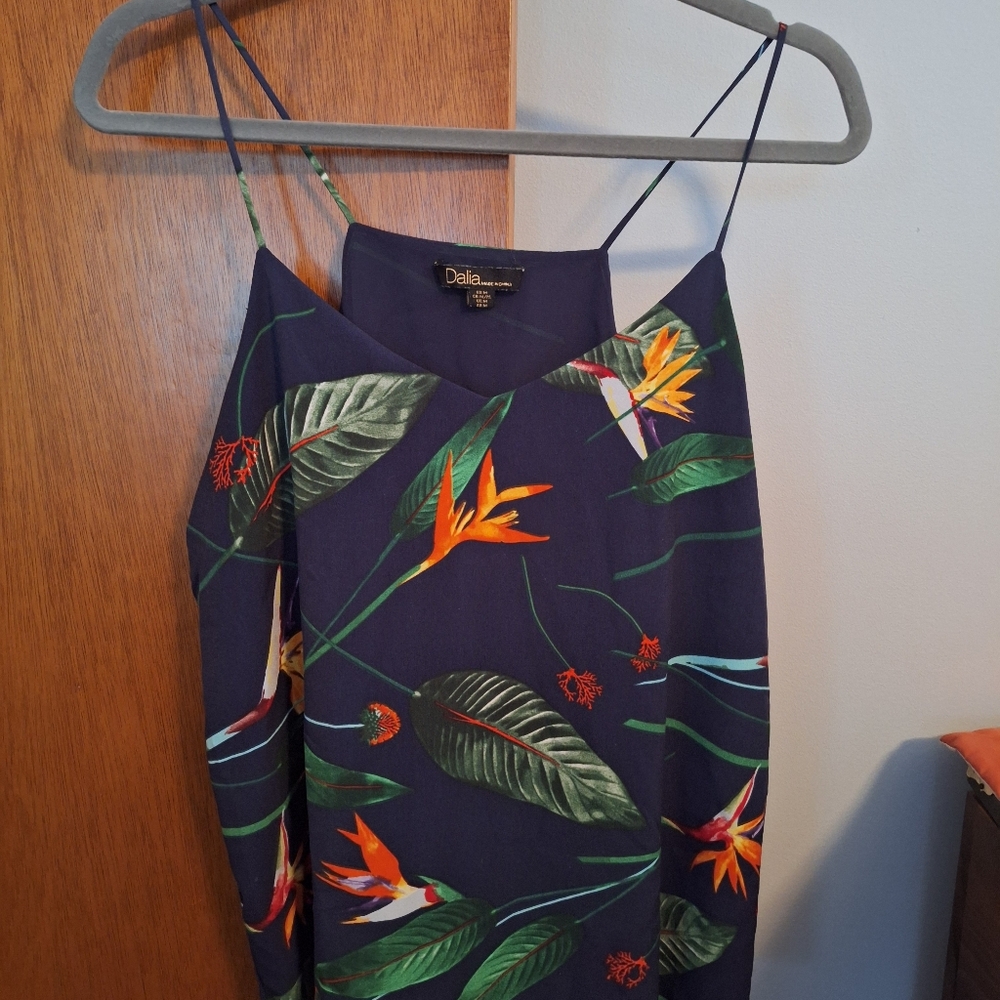 Final Price* Dalia Women's Floral Camisole - Navy and Green Size M